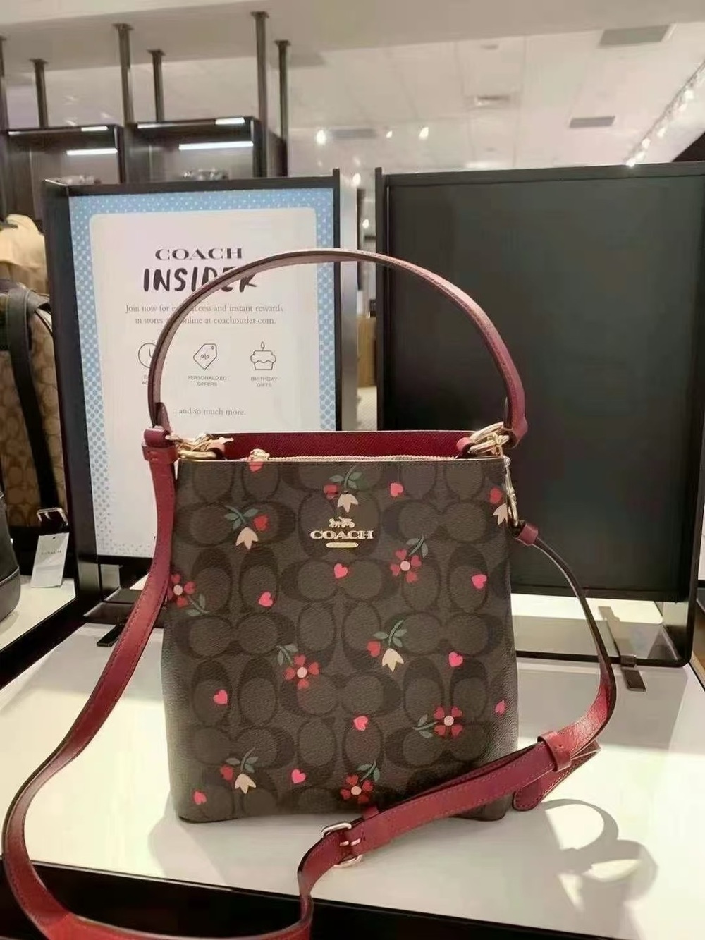 Coach Town 22 Valentine’s Limited Edition Bucket